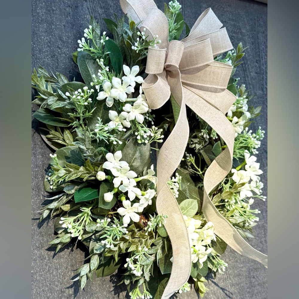 HAND CRAFTED UNIQUE 12” Year Round Wreath - Picture 5 of 8